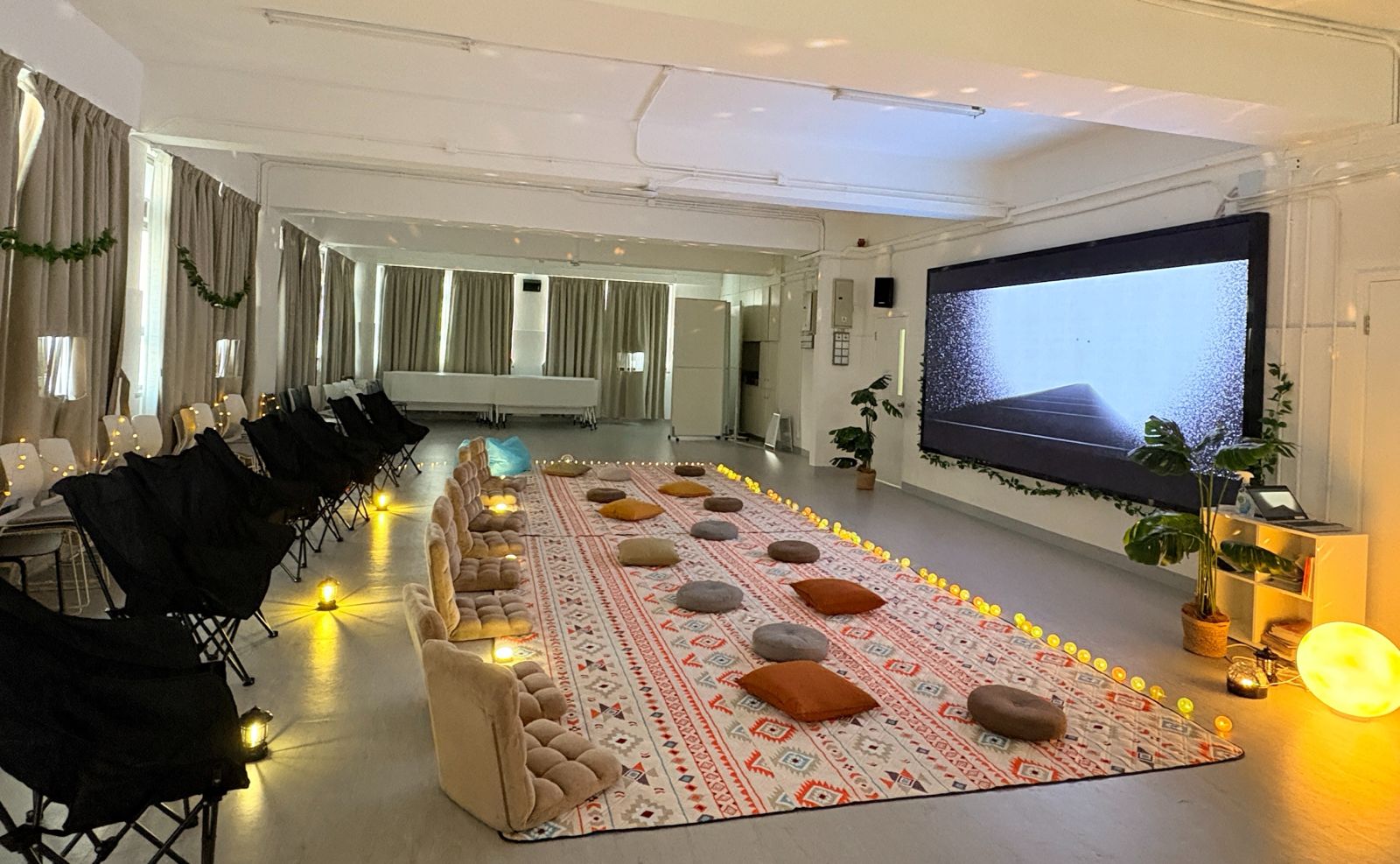 Soul Slow系列 -- 週末Chill Vibe室內電影院 x 深度對話 22/11 (全票) 【心靈解憂/見字回郵/社會處方參加者優惠】$120